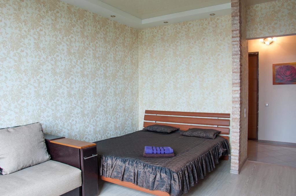 Apartment On Bogatyrskaya 6A Киев Екстериор снимка